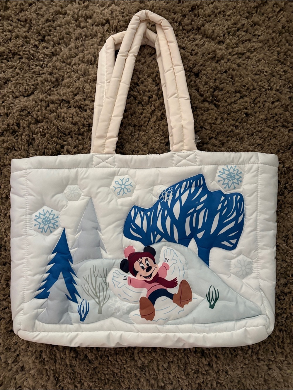 Disney White Quilted Tote with Minnie Mouse Winter Scene